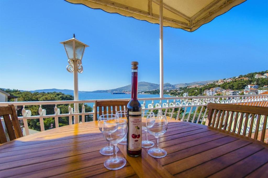 Three Bedroom Apartment With Amazing Sea View Trogir Exterior photo
